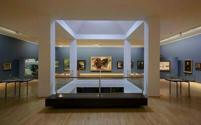 Museo de Bellas Artes, Tarima maciza de roble en una tabla Junckers