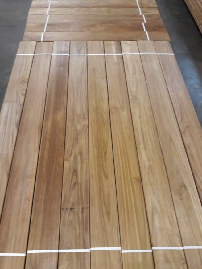 Tarima de madera de TEKA- Tarima maciza de Maderas Exóticas