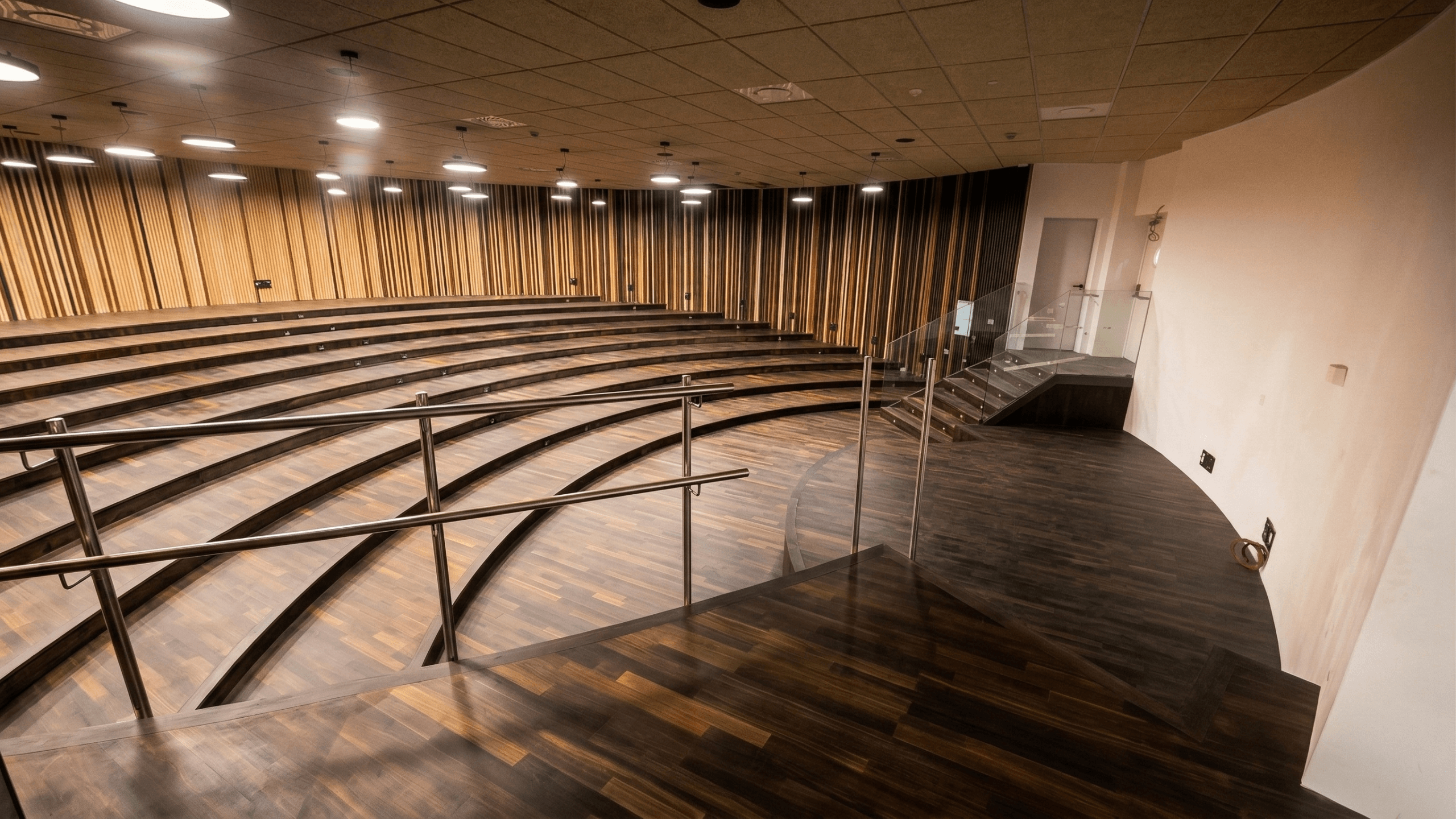 Universidad complutense 003 Tarima maciza Junckers Auditorio de la Universidad Complutense
